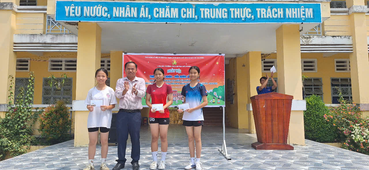 NGÀY HỘI “THIẾU NHI VUI KHỎE – TIẾN BƯỚC LÊN ĐOÀN”