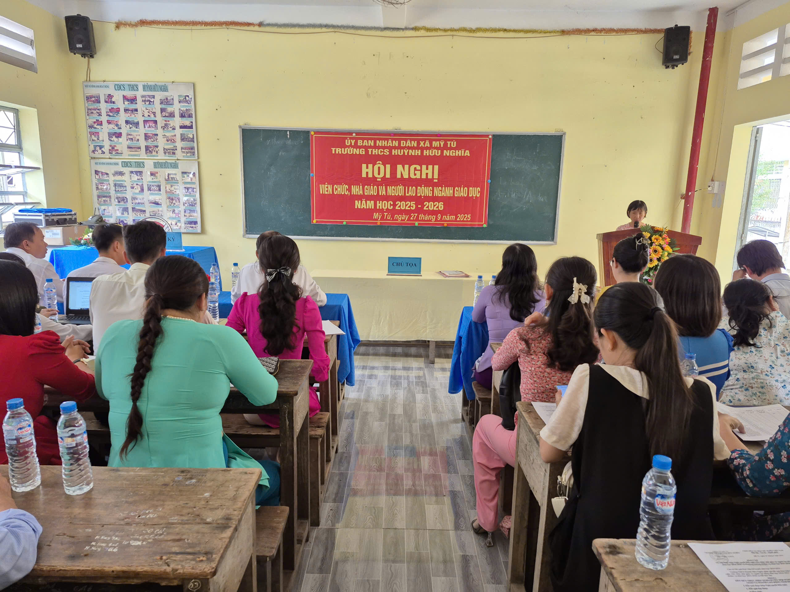 Hội nghị Nhà giáo và Người lao động Trường THCS Huỳnh Hữu Nghĩa Năm học 2025 – 2026