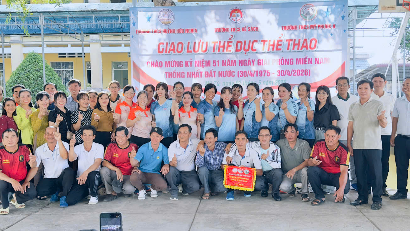 TRƯỜNG THCS HUỲNH HỮU NGHĨA 🎉🇻🇳 GIAO LƯU THỂ DỤC THỂ THAO CHÀO MỪNG 30/4